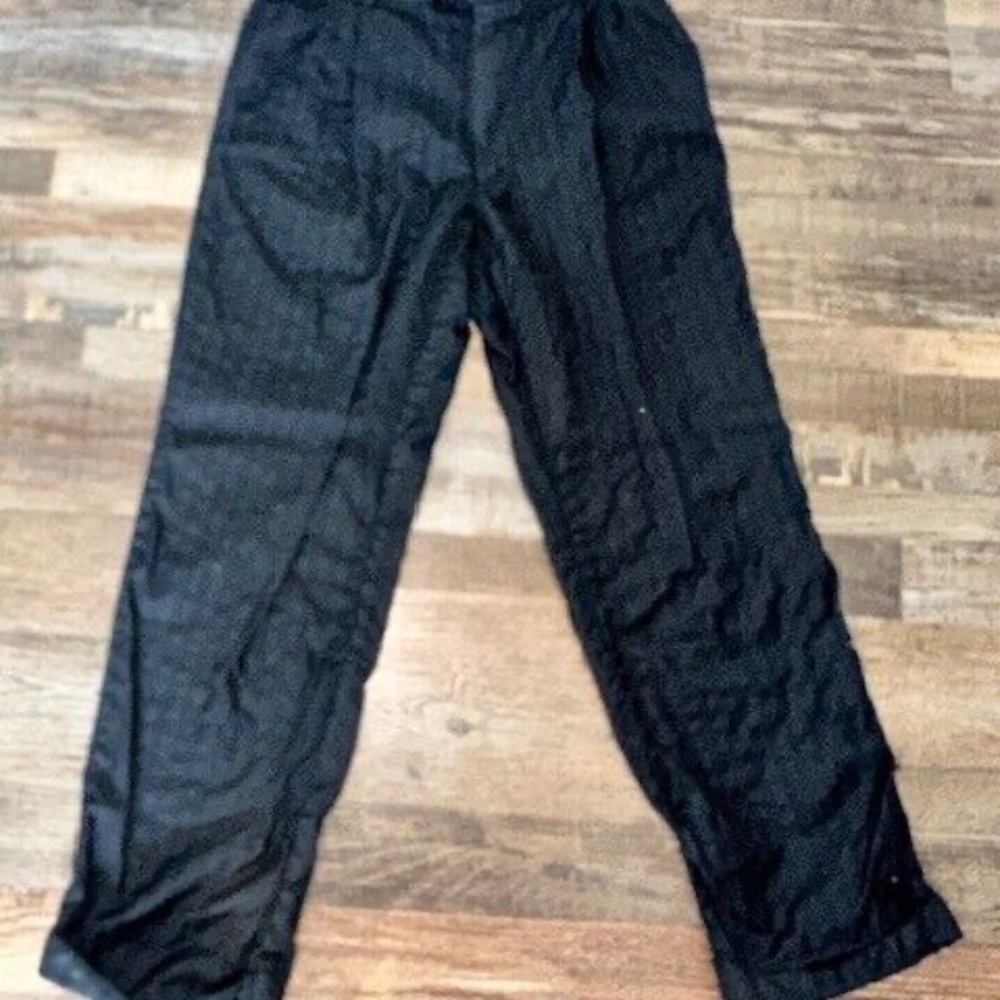 Men's Joseph Abboud black dress pants. 40R W34. Pleated front. Worn once Pockets